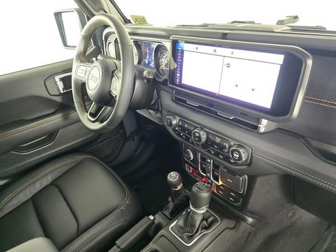 New 2025 Jeep Wrangler Unlimited Rubicon 392 image 28