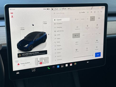 Used 2022 Tesla Model Y Performance AWD/4WD image 19