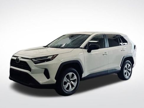 Used 2024 Toyota RAV4 LE image 4