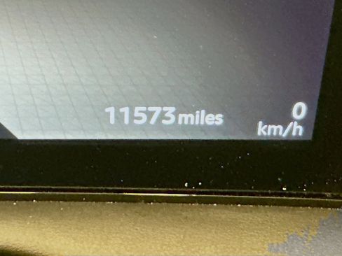 Used 2024 Nissan Ariya AWD image 19