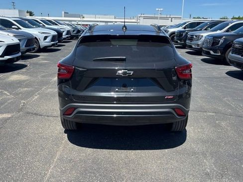 Used 2024 Chevrolet Trax RS w/ Sunroof Package FWD image 7
