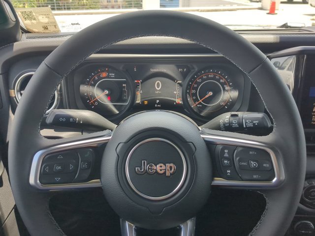 New 2026 Jeep Wrangler Unlimited Sahara AWD/4WD image 33