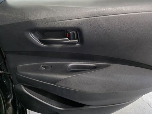 Used 2025 Toyota Corolla LE image 12