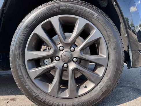Used 2018 Jeep Grand Cherokee High Altitude image 32