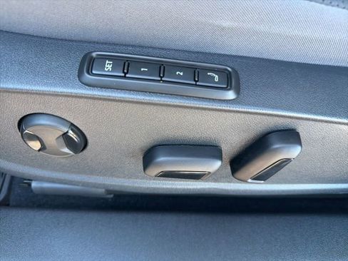 Used 2025 Volkswagen ID.4 Pro S image 9