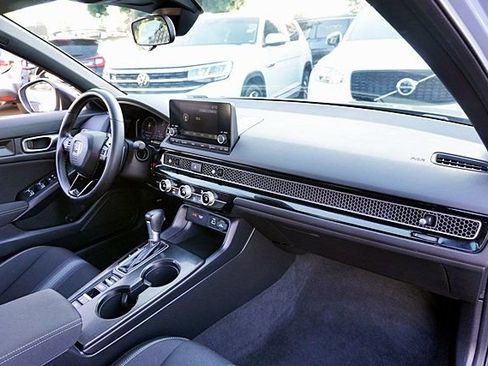 Used 2023 Honda Civic Sport image 10