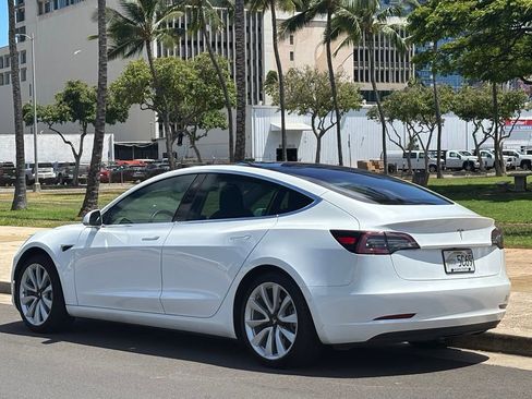 Used 2018 Tesla Model 3 Long Range RWD image 3
