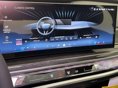 New 2025 BMW 760i xDrive AWD/4WD image 26