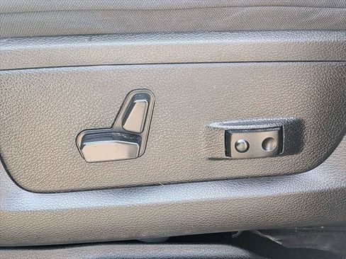 Certified 2024 RAM 2500 Big Horn AWD/4WD image 19