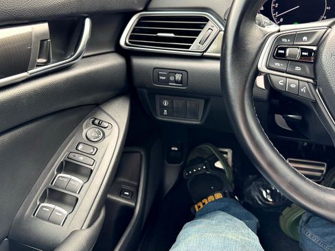 Used 2020 Honda Accord Sport image 14