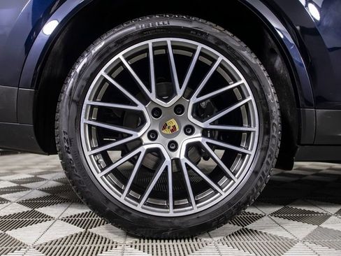 Used 2023 Porsche Cayenne image 43