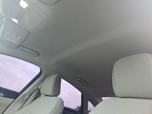 Used 2020 Ford Fusion SE FWD image 29