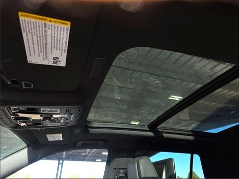 Certified 2025 Cadillac Escalade Premium Luxury image 5