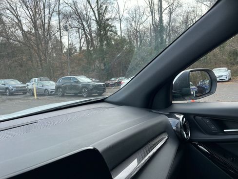 Used 2025 Chevrolet Equinox LT image 35