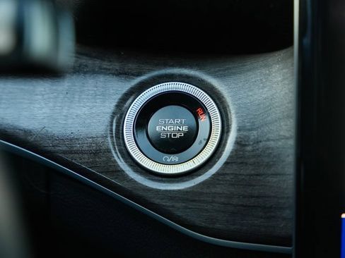 Used 2021 Jeep Grand Cherokee L Limited w/ Luxury Tech Group II image 27