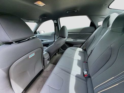 Certified 2026 Hyundai Elantra Sport FWD image 23