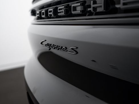 Certified 2026 Porsche Cayenne S AWD/4WD image 27
