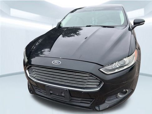 Used 2014 Ford Fusion SE w/ Equipment Group 202A image 5