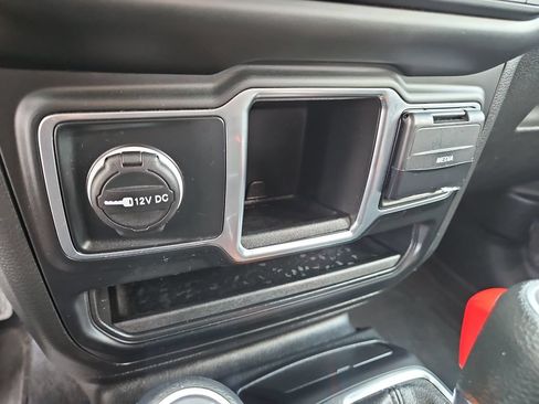 Used 2023 Jeep Wrangler Sport AWD/4WD image 25