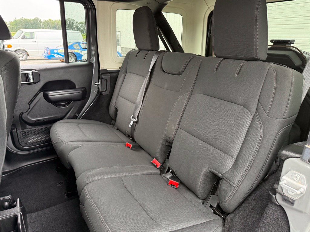 Used 2019 Jeep Wrangler Unlimited Sport S AWD/4WD image 24