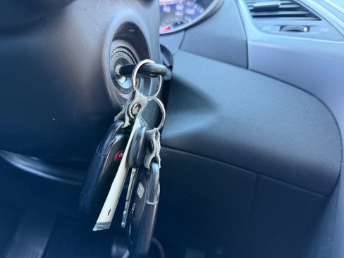 Used 2015 Hyundai Elantra SE w/ Option Group 03 image 30