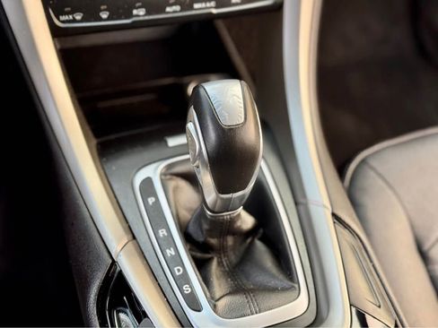 Used 2014 Ford Fusion SE w/ Equipment Group 202A image 14