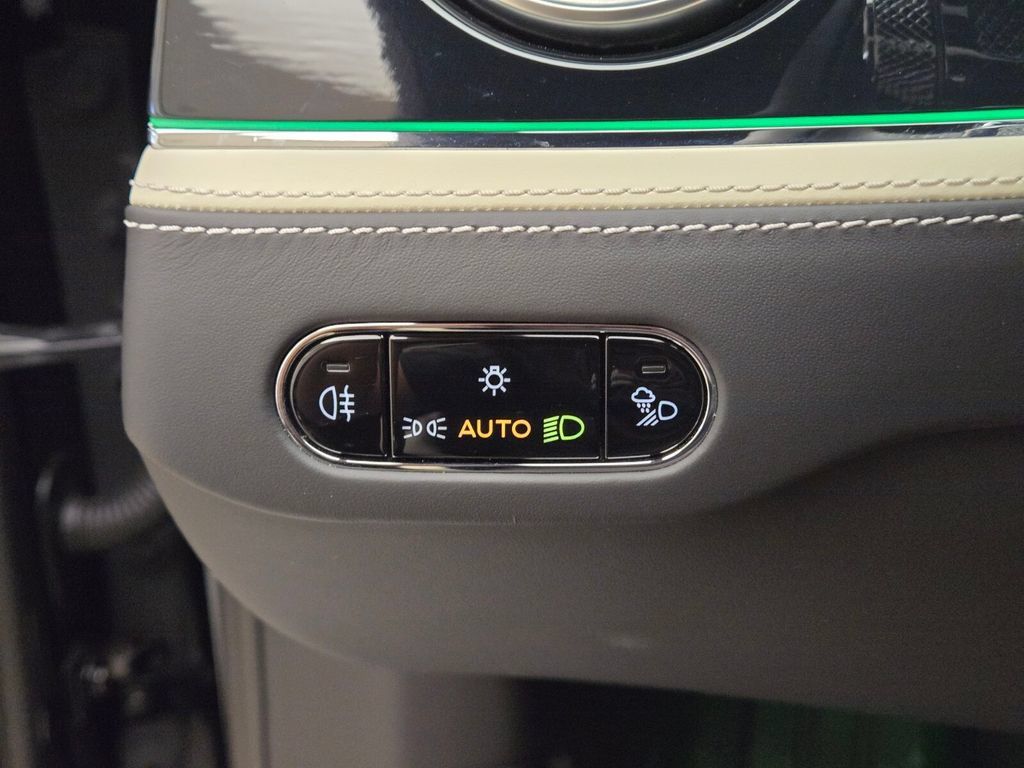 Certified 2024 Bentley Flying Spur W12 AWD/4WD image 45