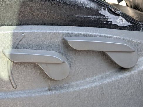 Used 2016 Chevrolet Silverado 2500 W/T image 19