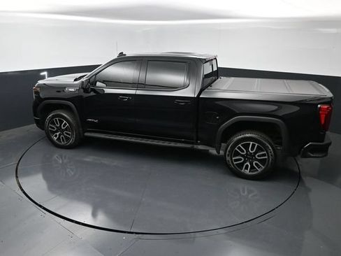 Used 2024 GMC Sierra 1500 AT4 w/ Technology Package AWD/4WD image 16