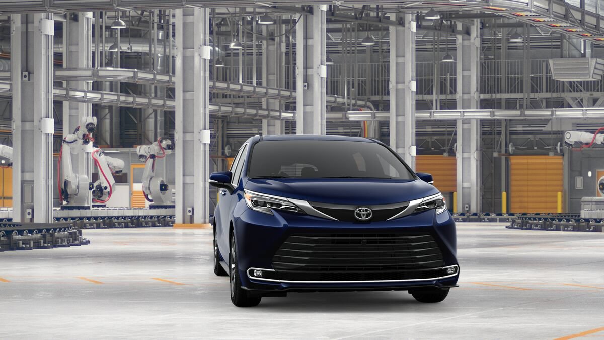 New 2026 Toyota Sienna Platinum AWD/4WD image 16