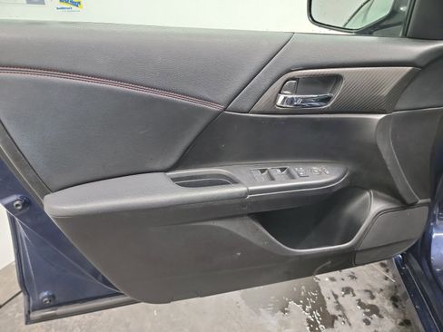 Used 2017 Honda Accord Sport Special Edition image 13