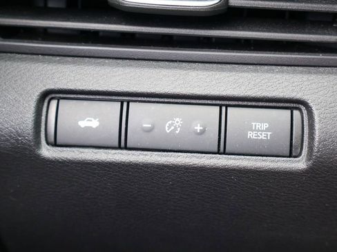 Used 2025 Nissan Altima 2.5 SV FWD image 18