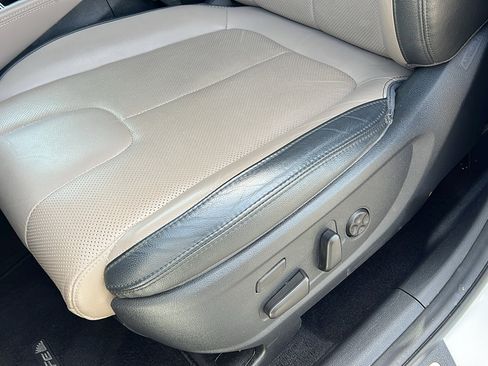 Used 2020 Hyundai Santa Fe Limited AWD/4WD image 19