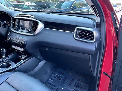 Used 2017 Kia Sorento EX FWD image 18