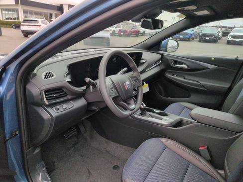 New 2026 Buick Envista Preferred w/ Advanced Safety Package FWD image 9