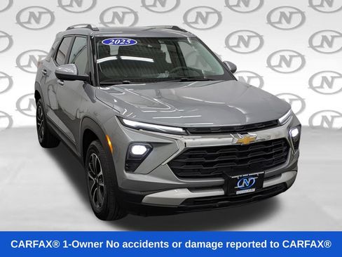 Used 2025 Chevrolet TrailBlazer LT AWD/4WD image 14