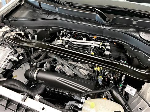 Used 2025 Ford Explorer ST-Line image 30