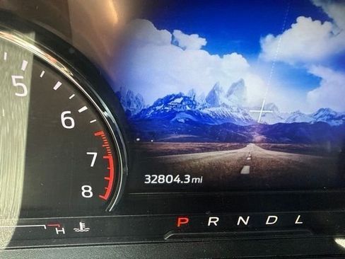 Used 2022 Ford Explorer Limited w/ Equipment Group 301A RWD image 9