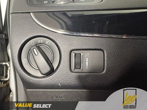 Used 2017 Dodge Grand Caravan SE image 16