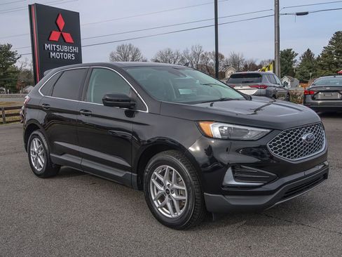Used 2023 Ford Edge SEL image 8
