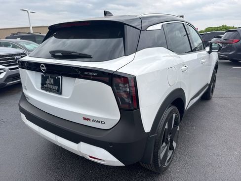 New 2026 Nissan Kicks SR w/ SR Premium Package AWD/4WD image 5
