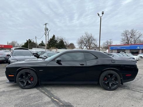 Used 2015 Dodge Challenger R/T w/ Quick Order Package 22B R/T image 39