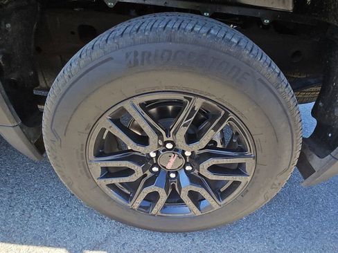 Used 2024 GMC Sierra 1500 Elevation AWD/4WD image 7