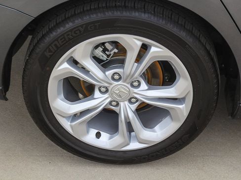Certified 2023 Honda Accord LX image 9