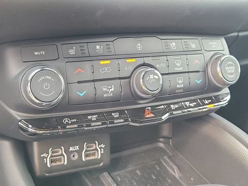 Certified 2025 Dodge Durango GT AWD/4WD image 30