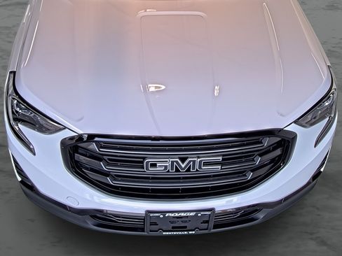 Used 2020 GMC Terrain SLE w/ Driver Convenience Package FWD image 16