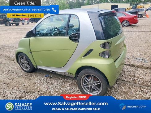 Used 2011 smart fortwo Coupe RWD image 3