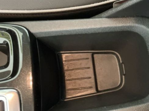 Used 2023 Chevrolet TrailBlazer RS w/ Convenience Package image 31