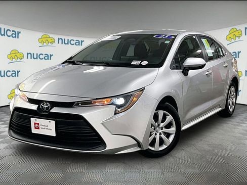 Certified 2025 Toyota Corolla LE FWD image 3