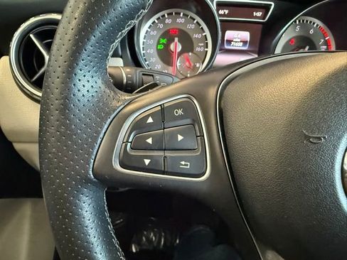 Used 2017 Mercedes-Benz GLA 250 image 17